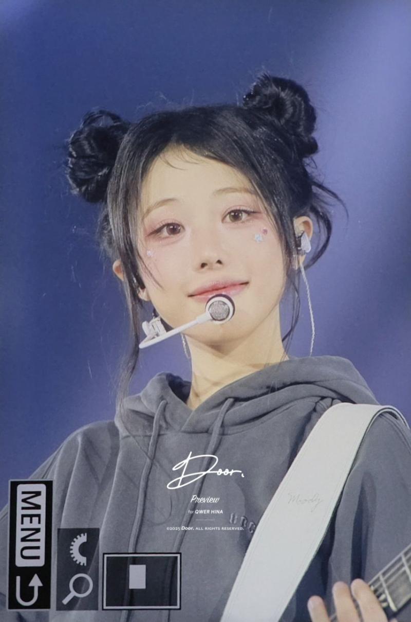 QWER 히나