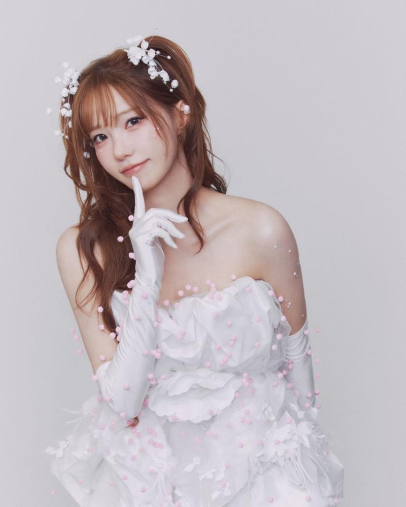QWER 4th Mini Album ‘CEREMONY’ Concept photo :  #MAGENTA