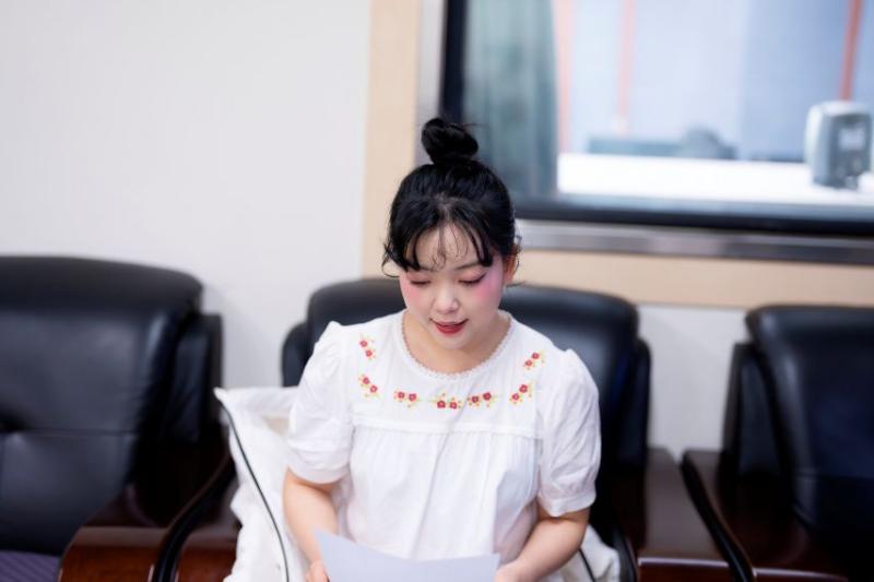 방금 경인방송에서 찍어온 요요미님 직찍(feat.배칠수씨)