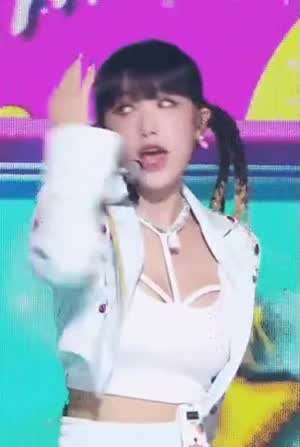 최예나