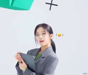 아이브 안유진 하나손해보험 BEHIND . GIF