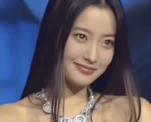 20여년 전 김희선.gif