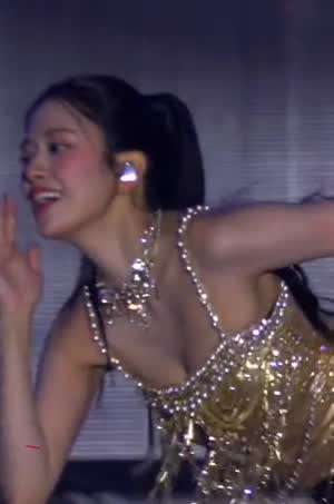 황금빛 섹시 아이브 안유진