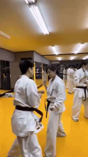 차별 없는 가라테 훈련